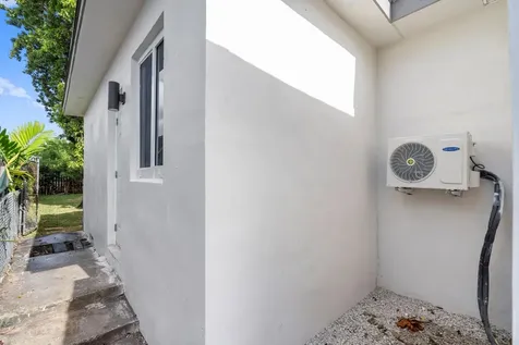 865 SE 12th Street Hialeah FL 33010