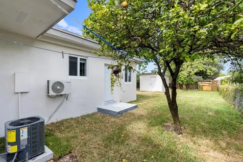 865 SE 12th Street Hialeah FL 33010