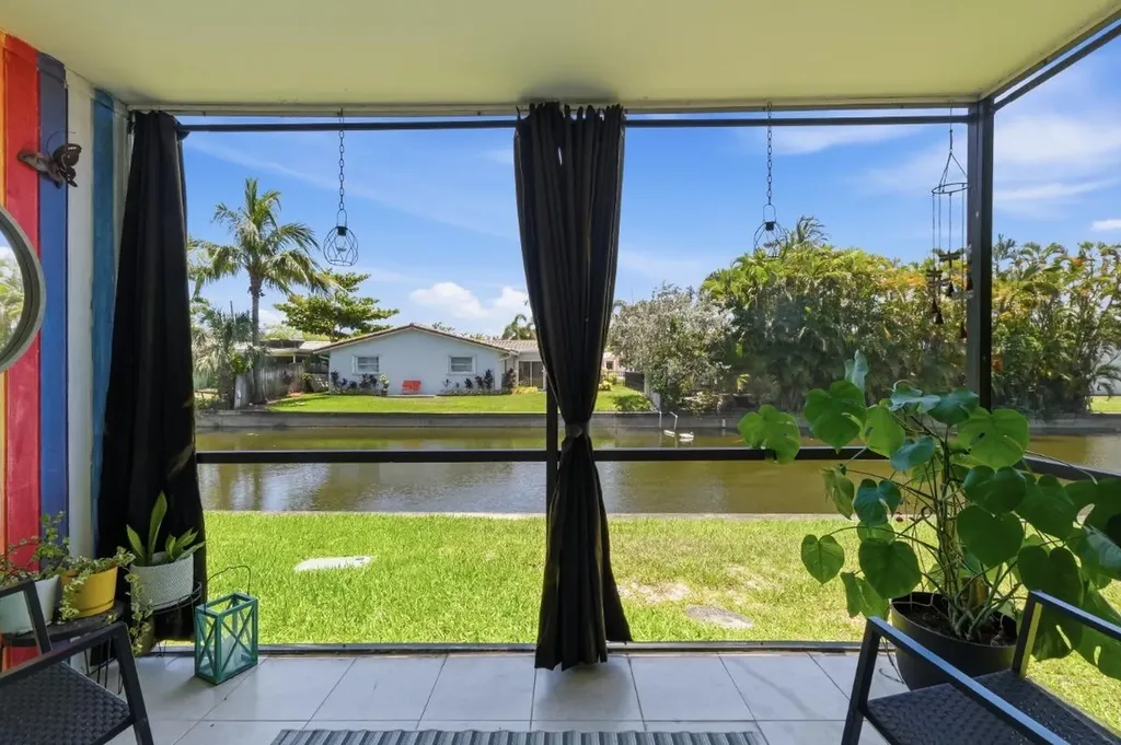 108 Royal Park Drive Oakland Park FL 33309