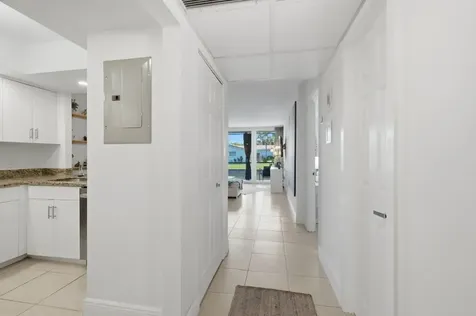 108 Royal Park Drive Oakland Park FL 33309