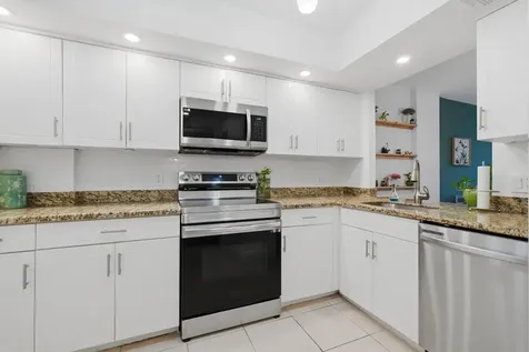108 Royal Park Drive Oakland Park FL 33309