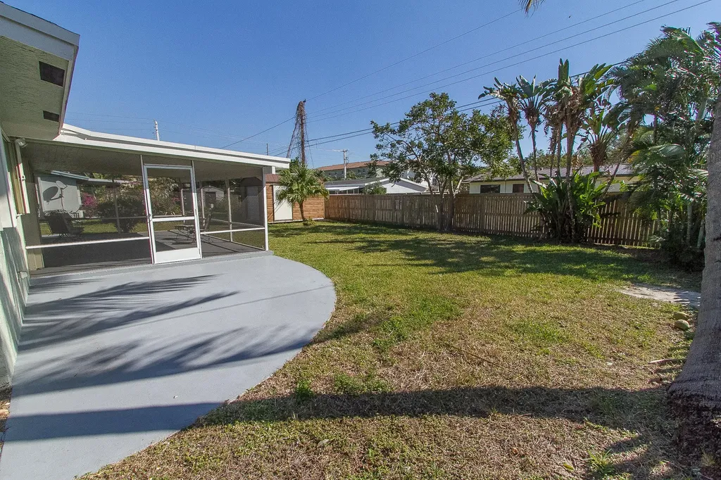 116 NW 8th Street Boca Raton FL 33432
