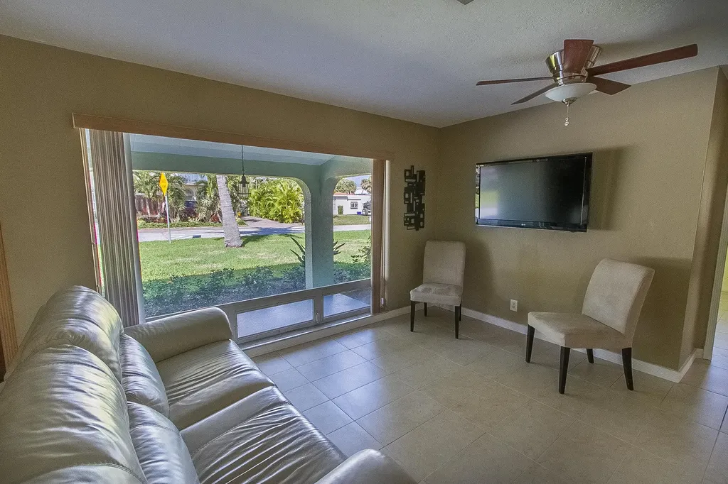 116 NW 8th Street Boca Raton FL 33432