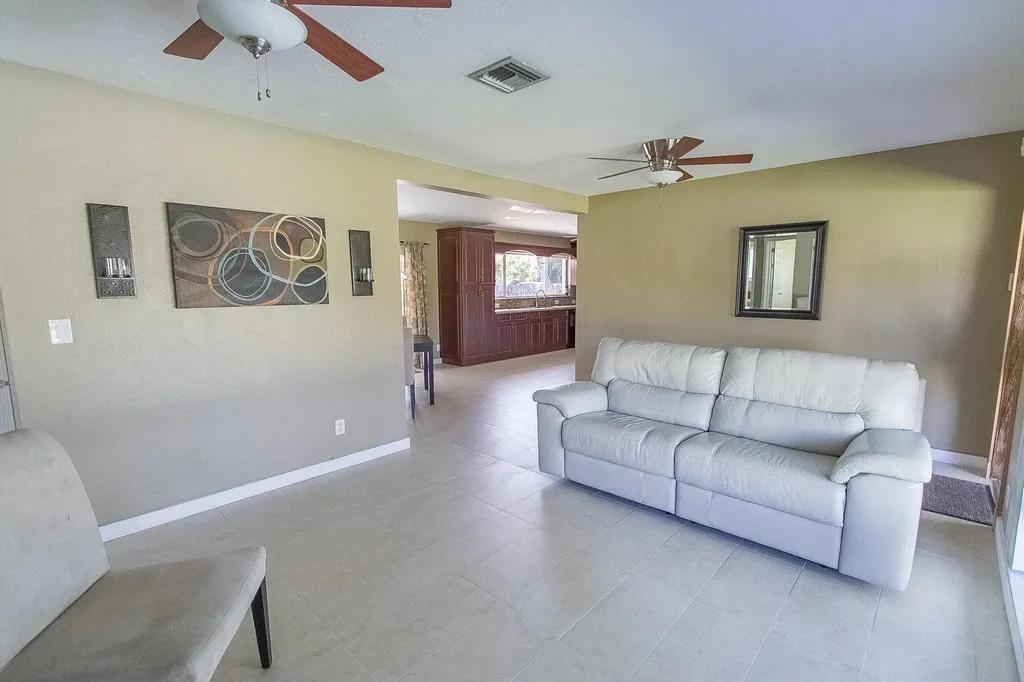 116 NW 8th Street Boca Raton FL 33432