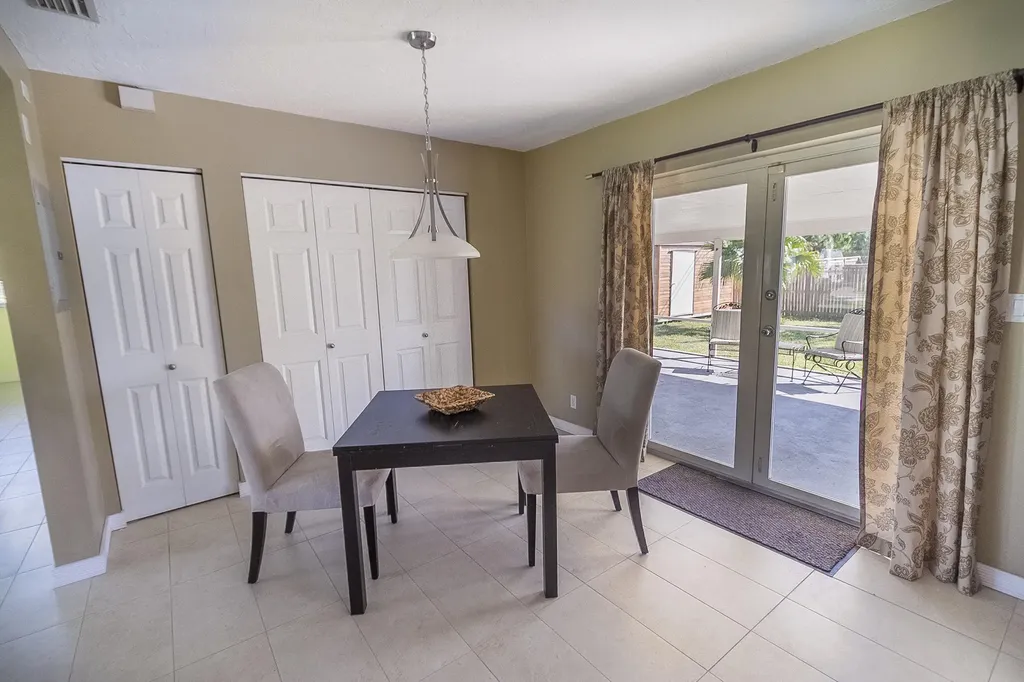 116 NW 8th Street Boca Raton FL 33432