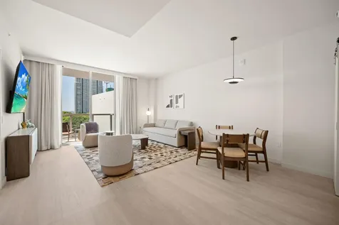 1611 SW 2nd Avenue Miami FL 33129
