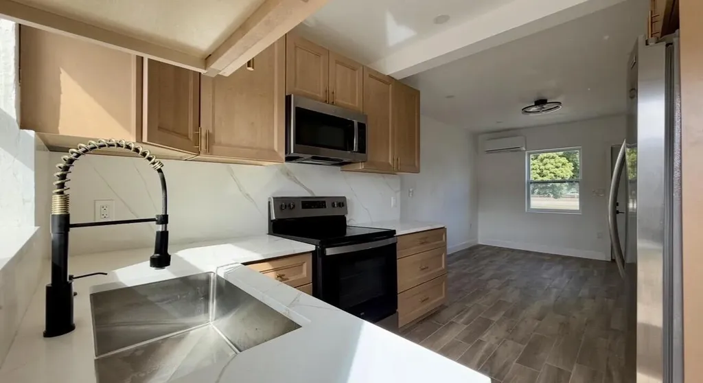 24 SW 10th Avenue Delray Beach FL 33444