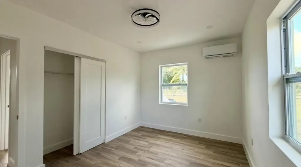 24 SW 10th Avenue Delray Beach FL 33444