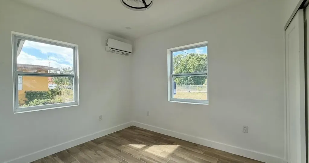 24 SW 10th Avenue Delray Beach FL 33444