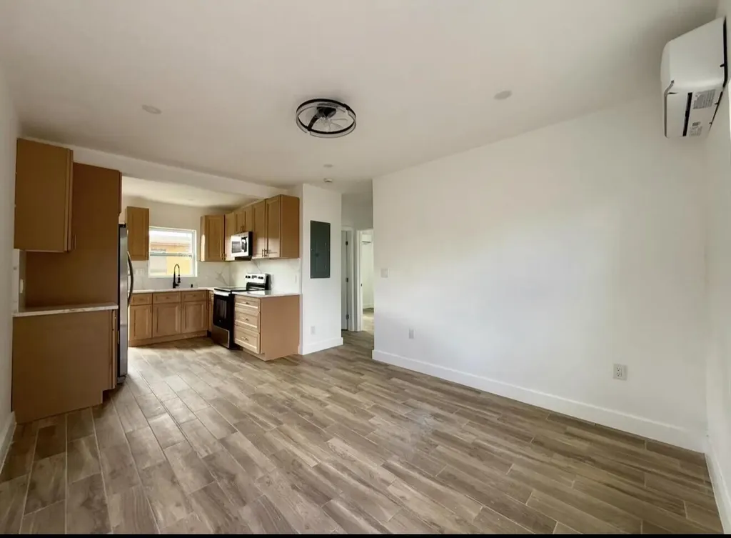 24 SW 10th Avenue Delray Beach FL 33444