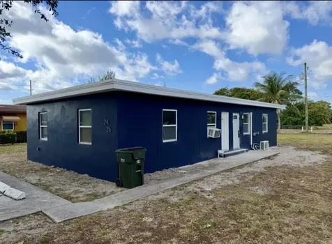 24 SW 10th Avenue Delray Beach FL 33444