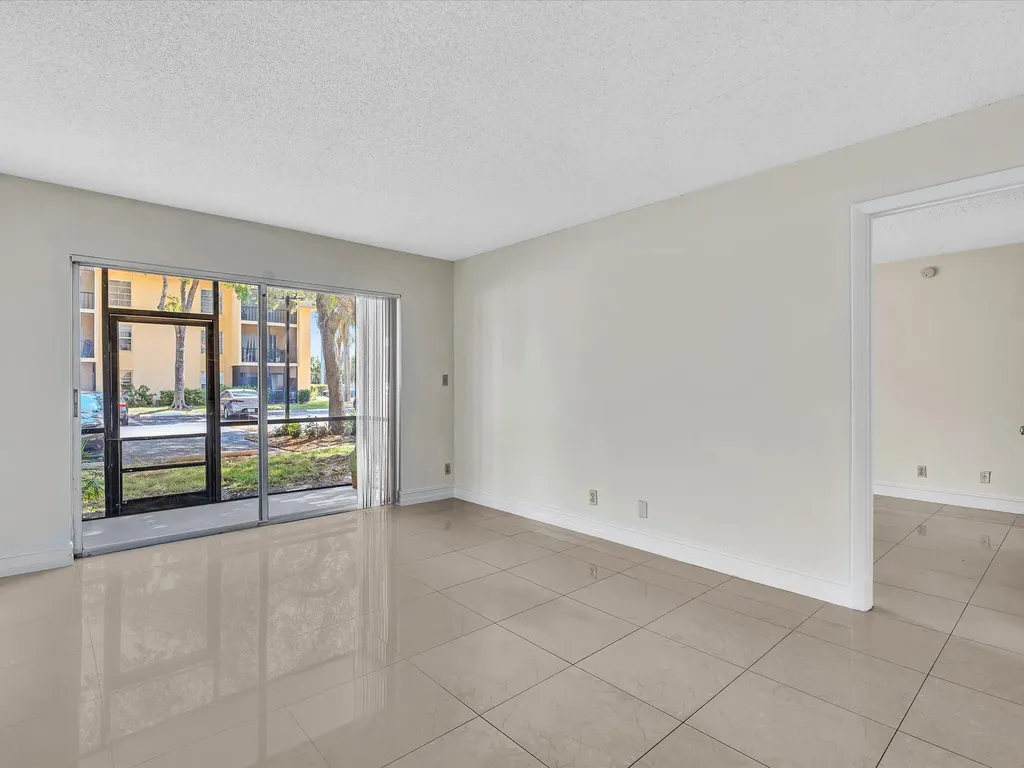 470 NW 20th Street Boca Raton FL 33431