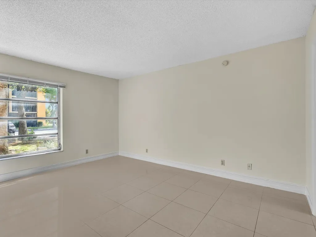 470 NW 20th Street Boca Raton FL 33431