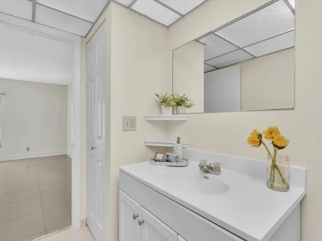 470 NW 20th Street Boca Raton FL 33431