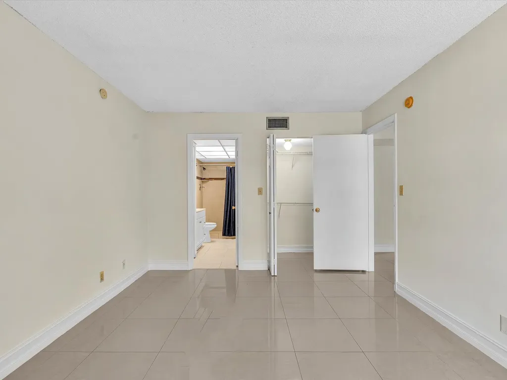 470 NW 20th Street Boca Raton FL 33431