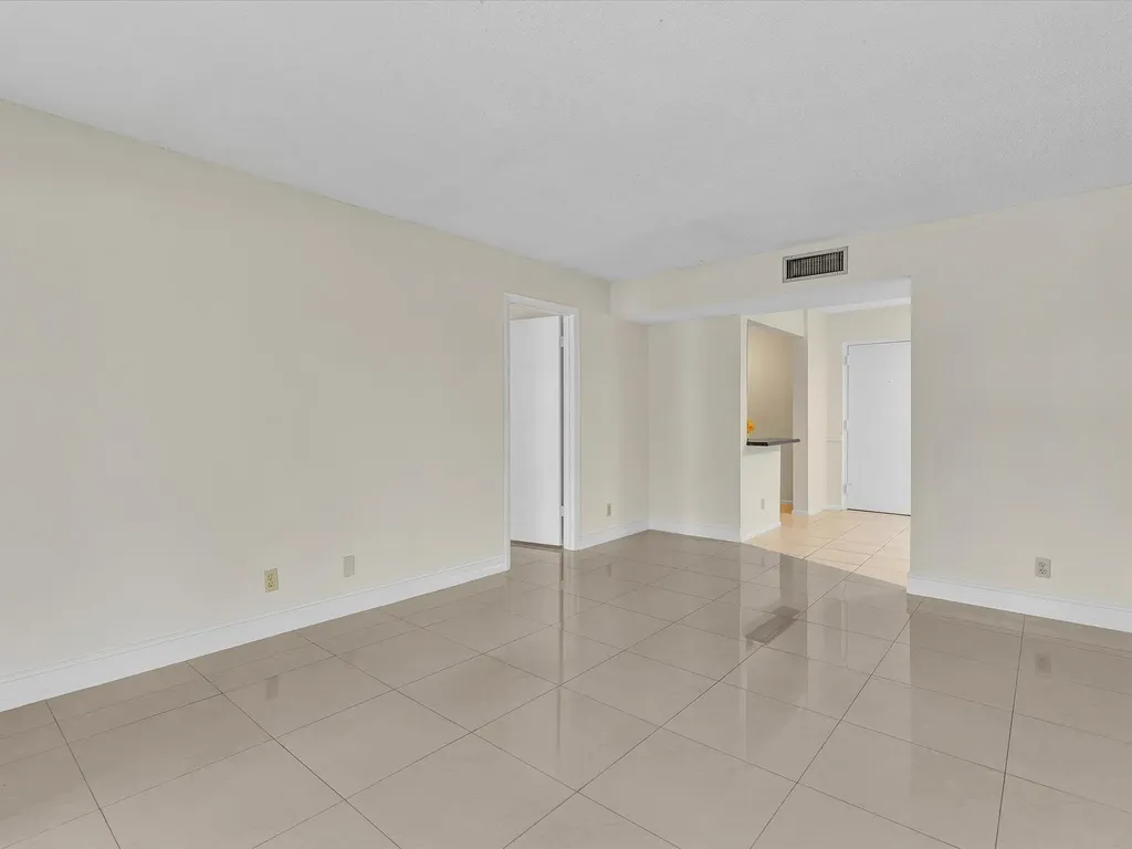 470 NW 20th Street Boca Raton FL 33431