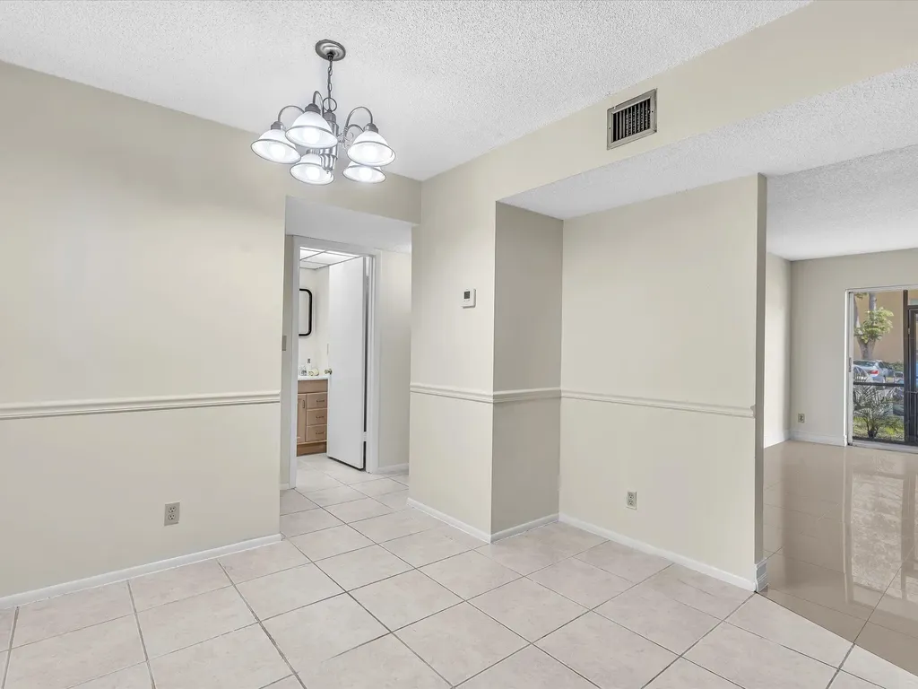 470 NW 20th Street Boca Raton FL 33431