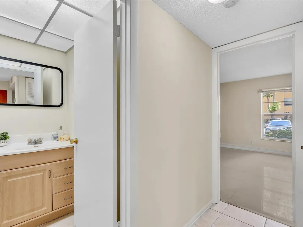 470 NW 20th Street Boca Raton FL 33431