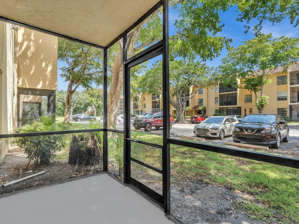 470 NW 20th Street Boca Raton FL 33431
