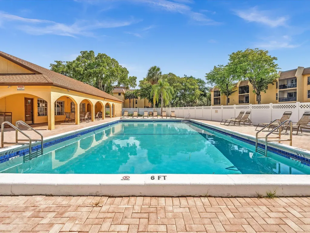 470 NW 20th Street Boca Raton FL 33431
