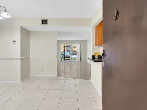 470 NW 20th Street Boca Raton FL 33431