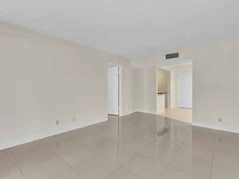 470 NW 20th Street Boca Raton FL 33431