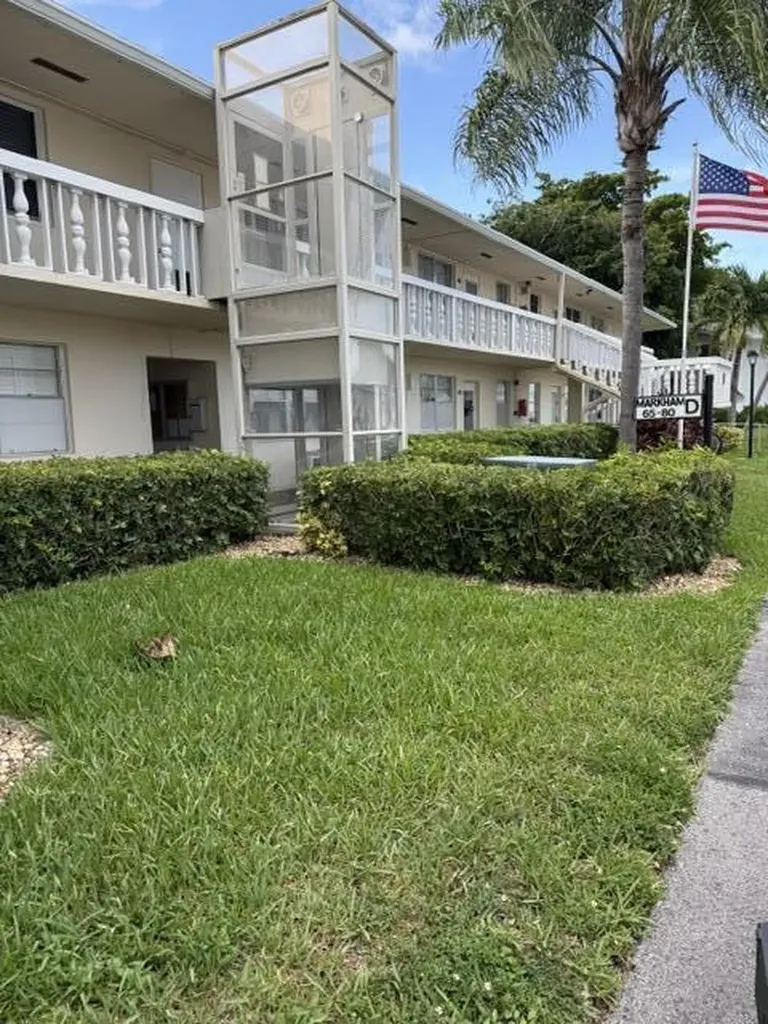 76 Markham D Deerfield Beach FL 33442