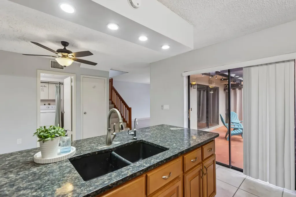 1176 SW 118th Terrace Davie FL 33325