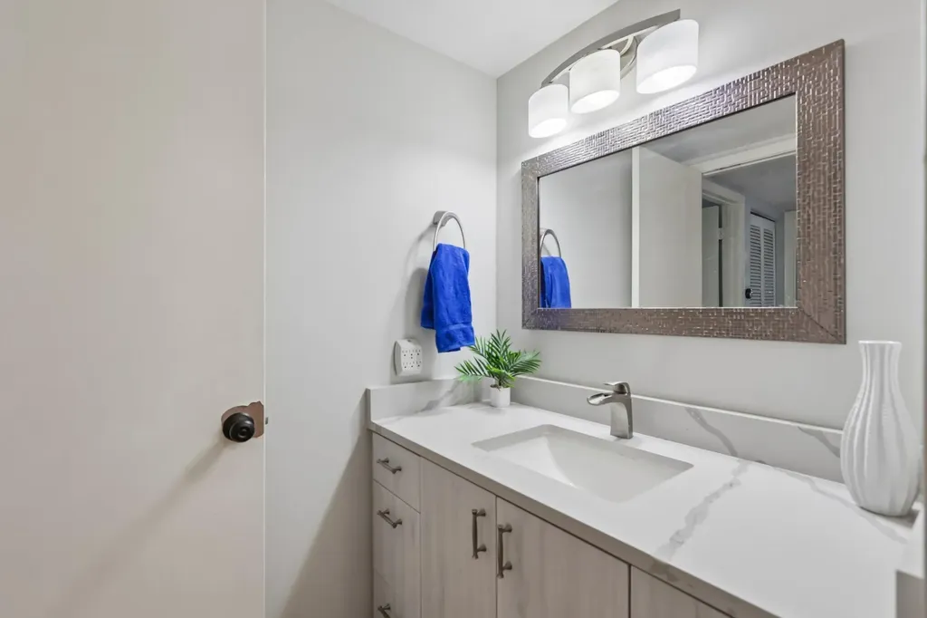 1176 SW 118th Terrace Davie FL 33325