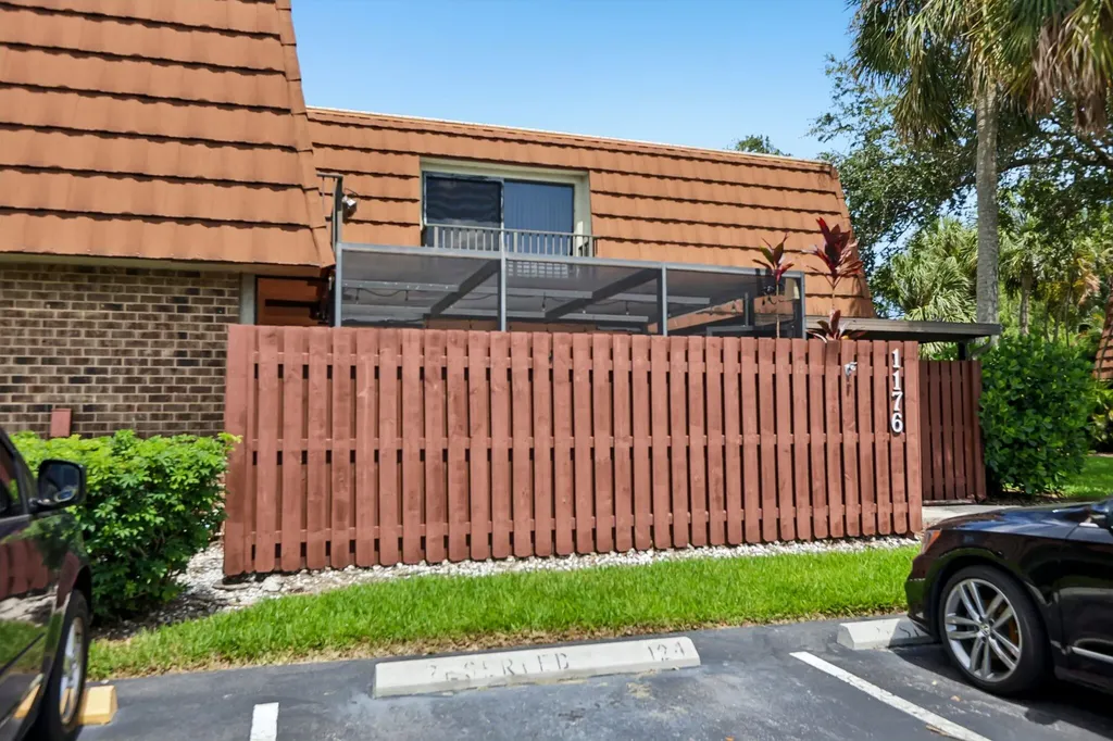 1176 SW 118th Terrace Davie FL 33325