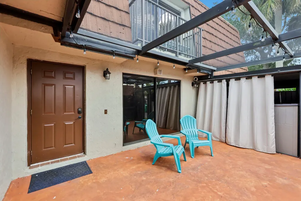 1176 SW 118th Terrace Davie FL 33325