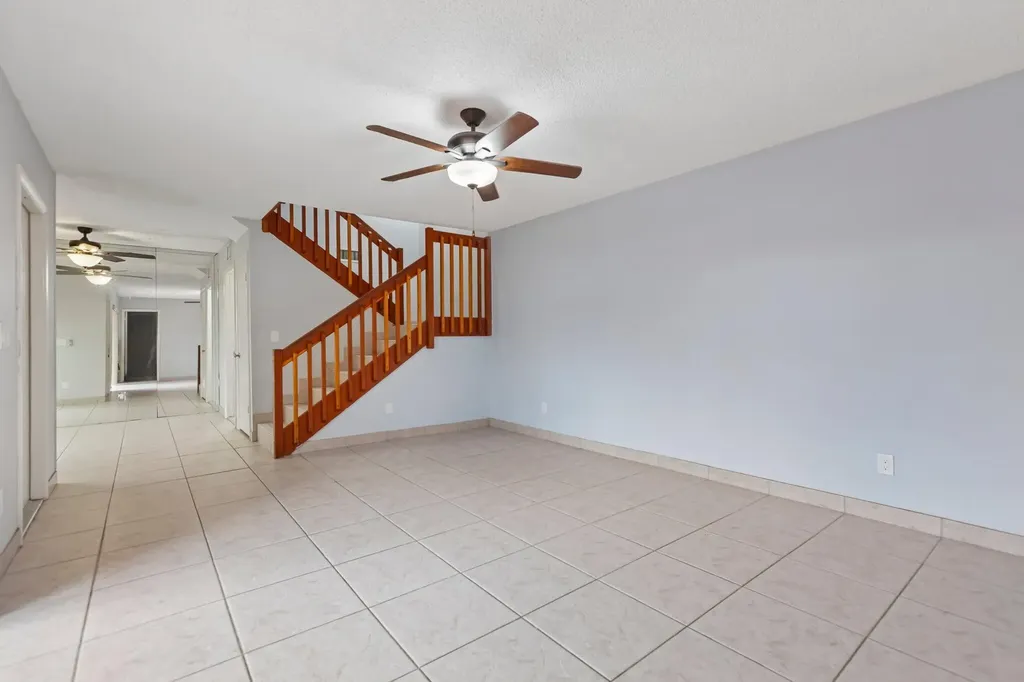 1176 SW 118th Terrace Davie FL 33325