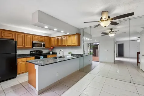 1176 SW 118th Terrace Davie FL 33325