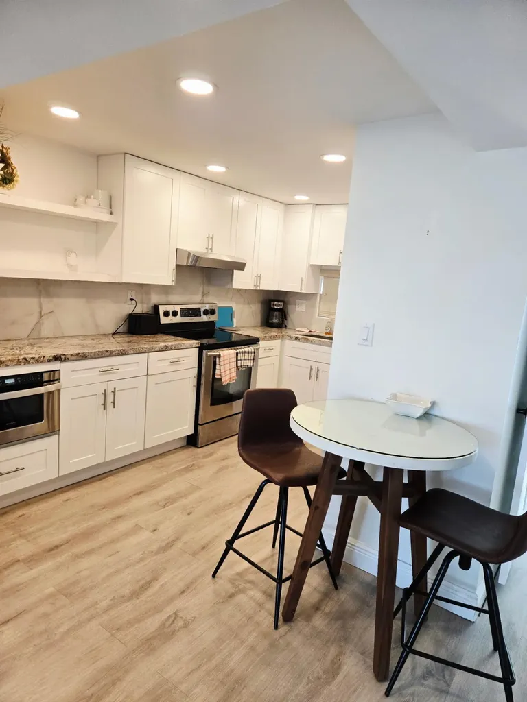 9923 S Hollybrook Lake Drive S Pembroke Pines FL 33025