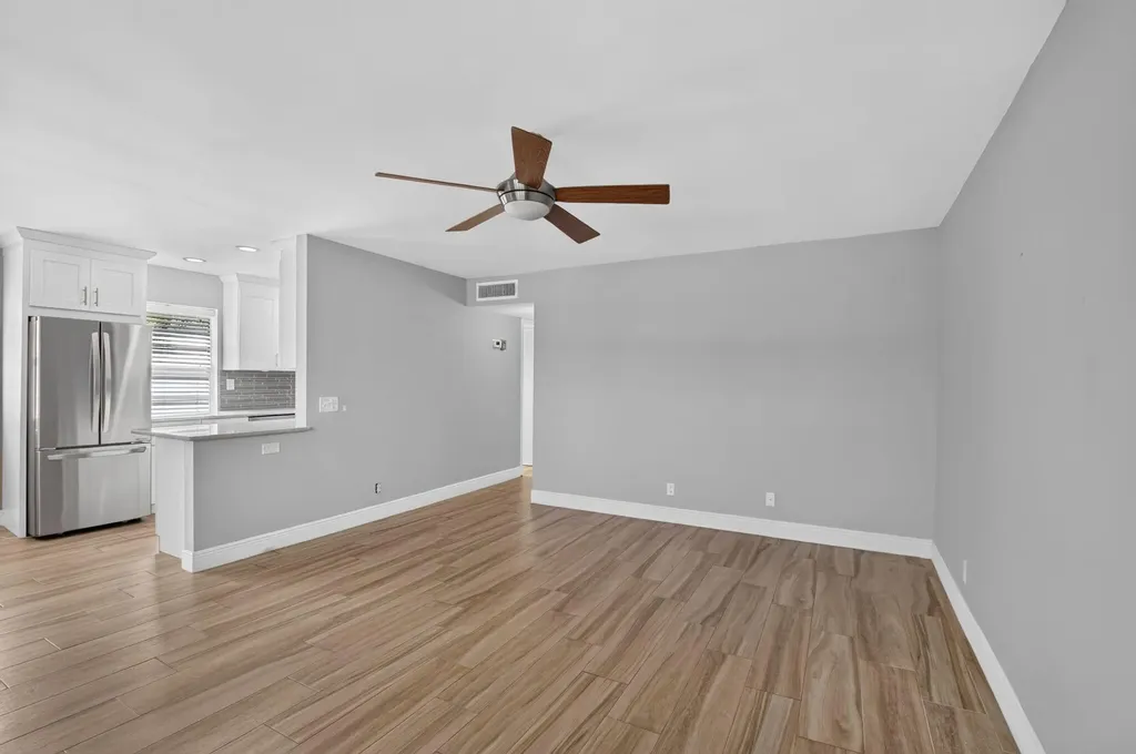 374 Capri H Delray Beach FL 33484