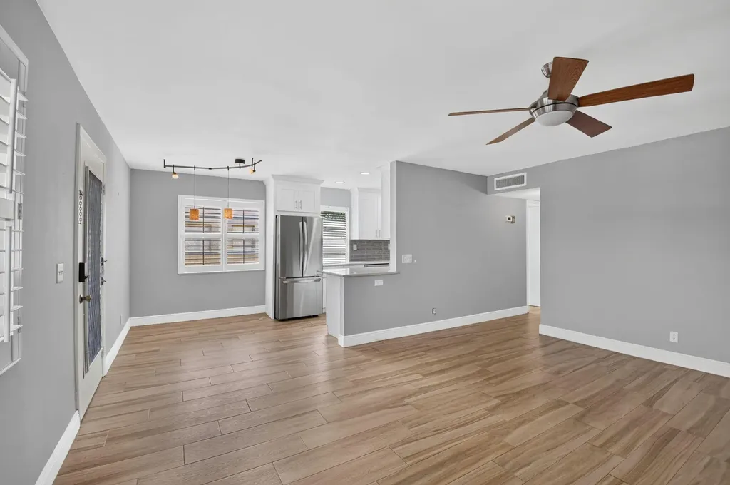 374 Capri H Delray Beach FL 33484