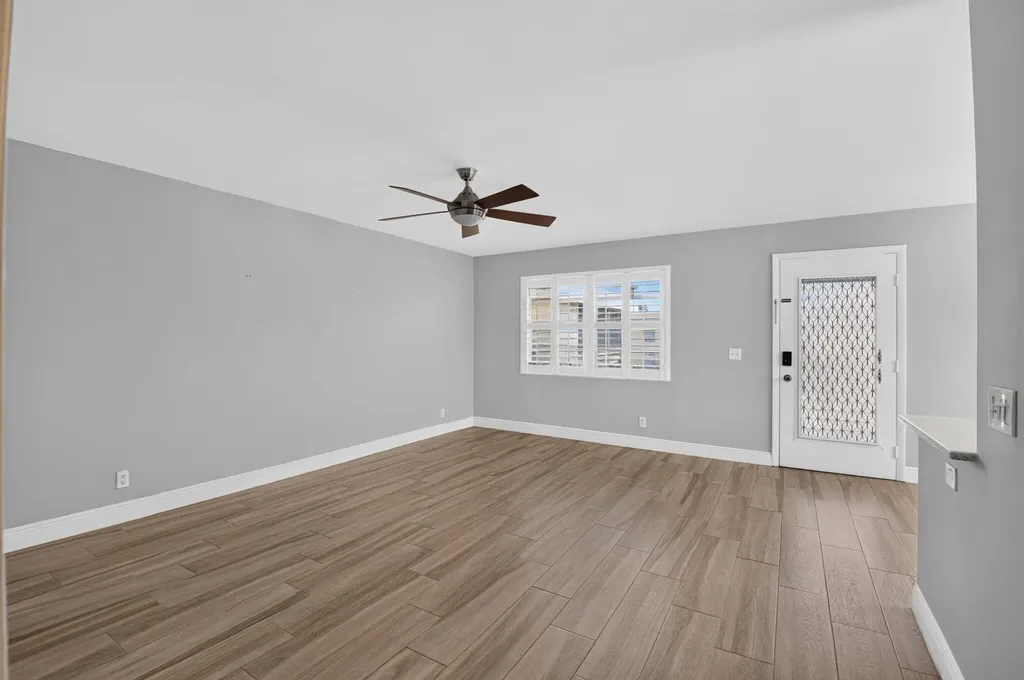374 Capri H Delray Beach FL 33484