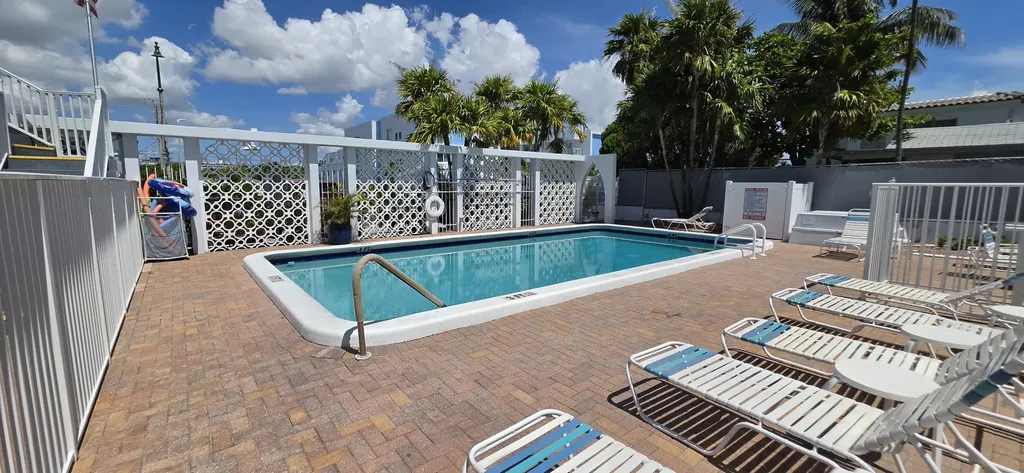 4228 N Ocean Drive Lauderdale By The Sea FL 33308