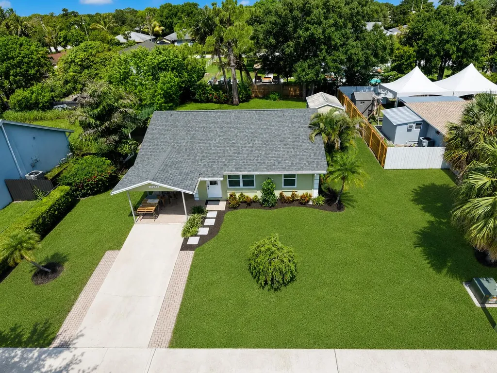 17285 Sapp Place Jupiter FL 33458