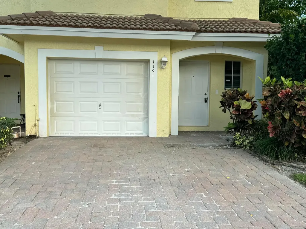 1191 Imperial Lake Road West Palm Beach FL 33413