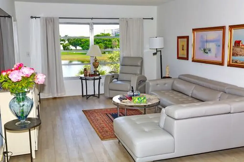 2801 N Palm Aire Drive Pompano Beach FL 33069
