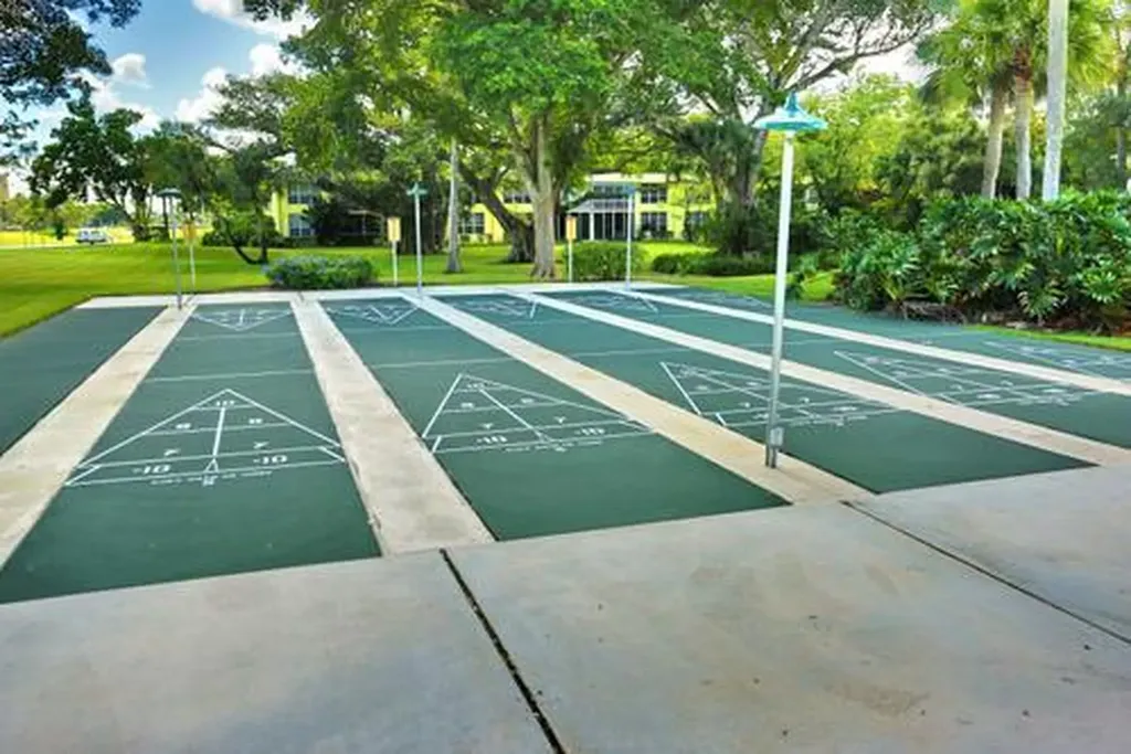 2801 N Palm Aire Drive Pompano Beach FL 33069
