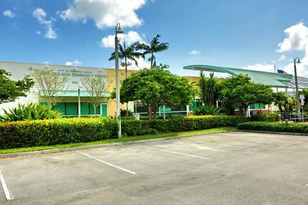 2801 N Palm Aire Drive Pompano Beach FL 33069