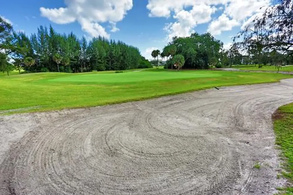2801 N Palm Aire Drive Pompano Beach FL 33069