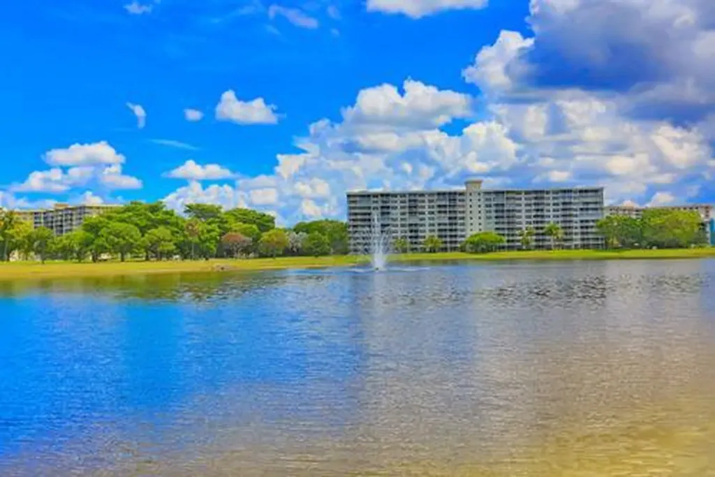 2801 N Palm Aire Drive Pompano Beach FL 33069
