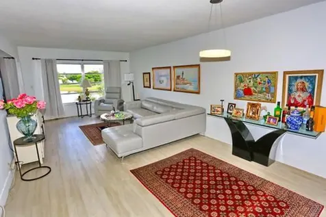 2801 N Palm Aire Drive Pompano Beach FL 33069