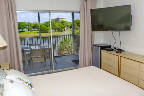 2801 N Palm Aire Drive Pompano Beach FL 33069