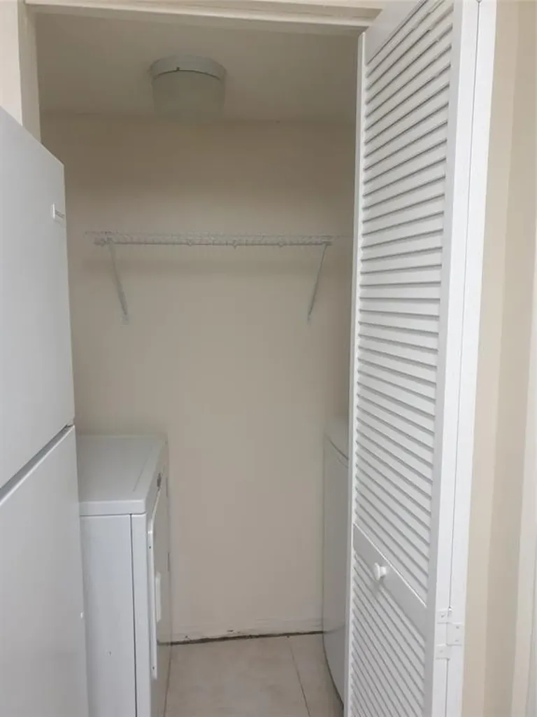 520 S Park Road Hollywood FL 33021