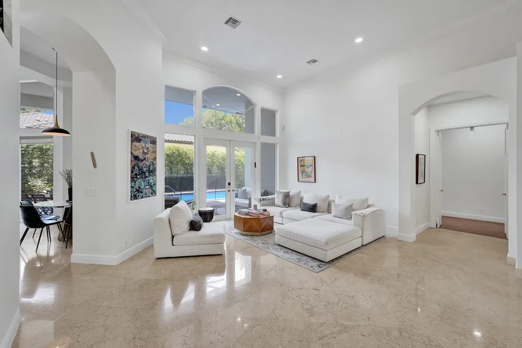 3348 Oak Hill Street Hollywood FL 33312