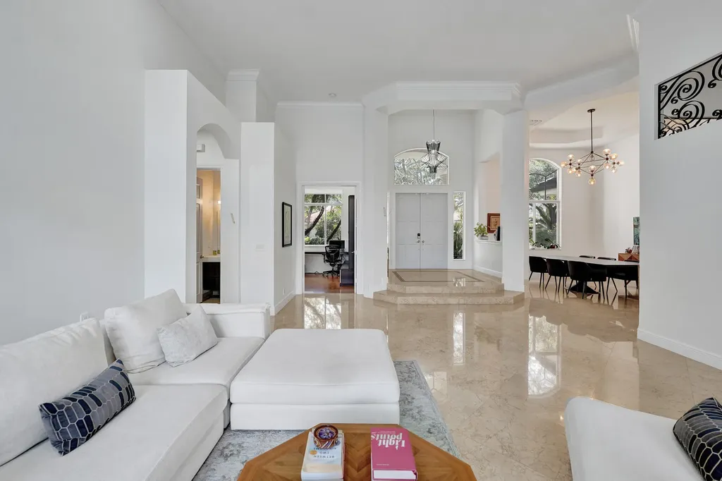 3348 Oak Hill Street Hollywood FL 33312